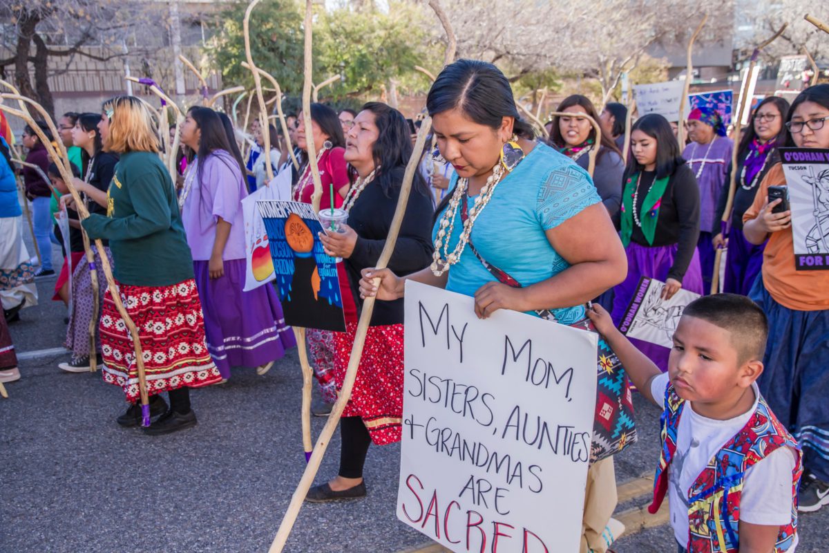 Tohono Indian Women led the Tucson 2019 Women’s March with a show of strength, resilience and power | Photo by Dulcey Lima on Unsplash